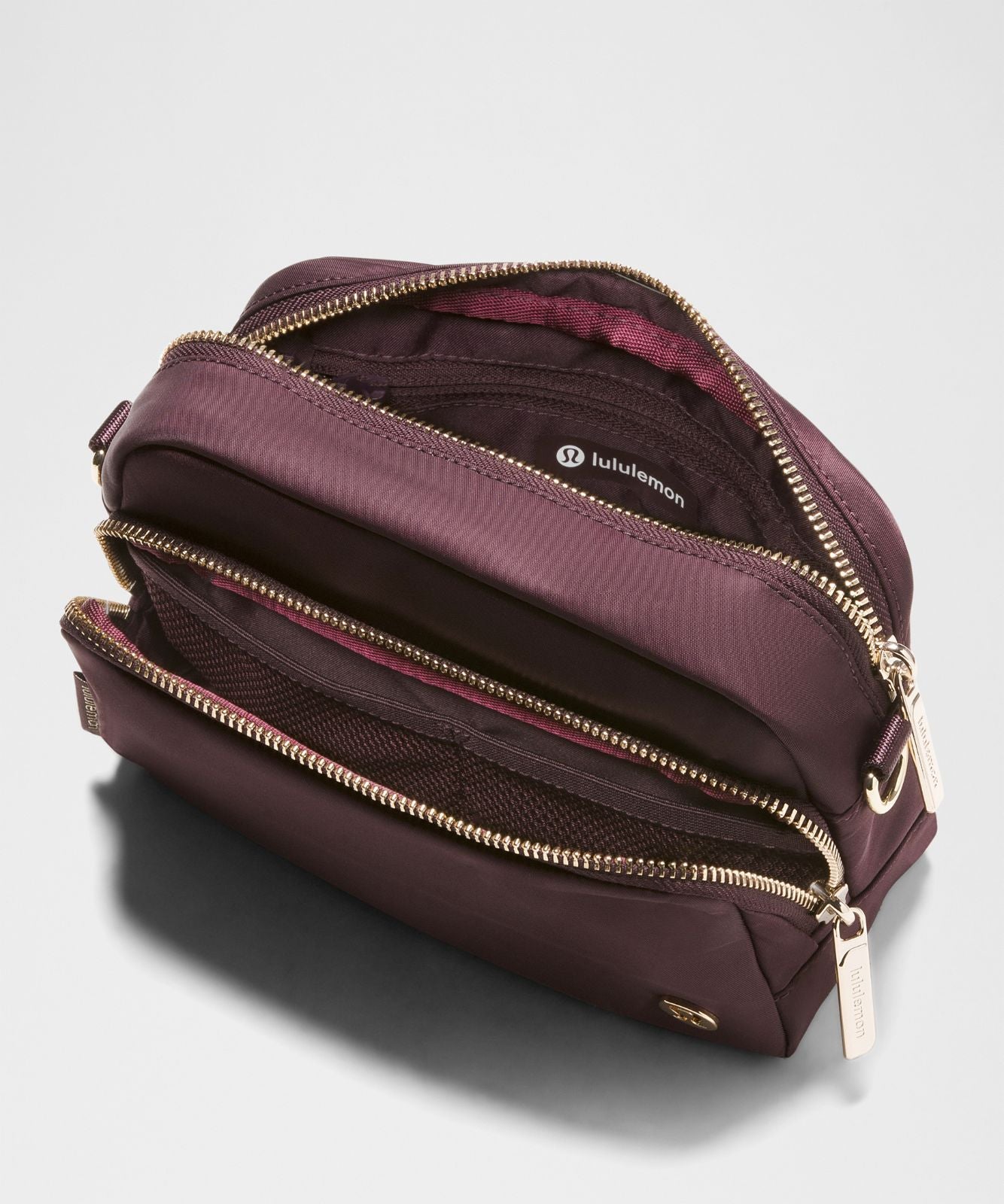 Everywhere Crossbody Bag 2L *Metal Hardware Black Plum/Gold