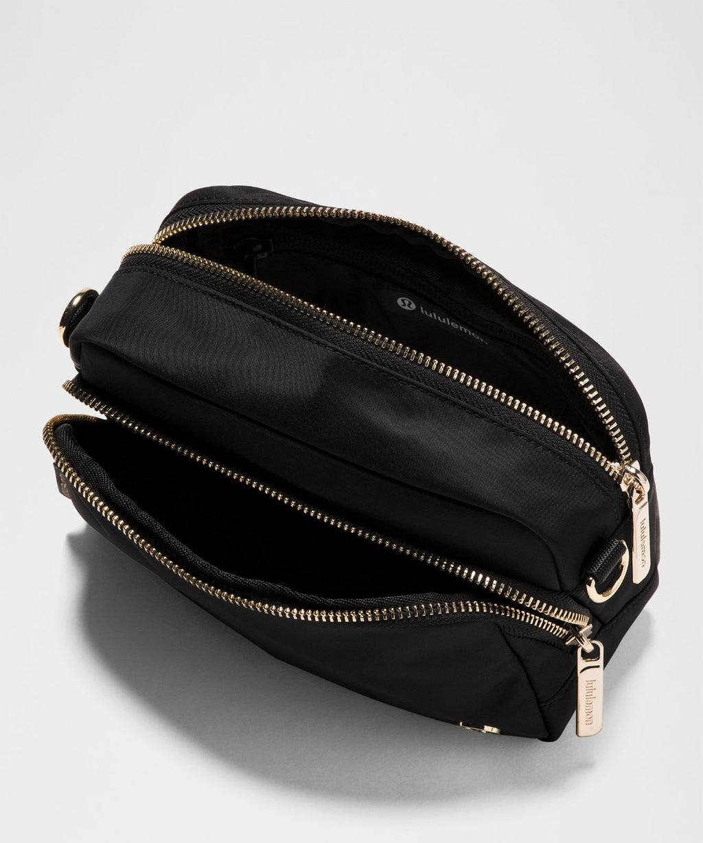 Everywhere Crossbody Bag 2L *Metal Hardware Black/Gold