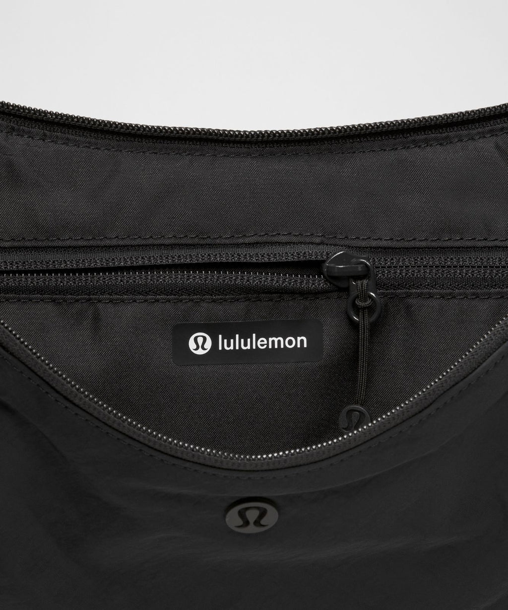 Slouchy Sling Bag 6L Black