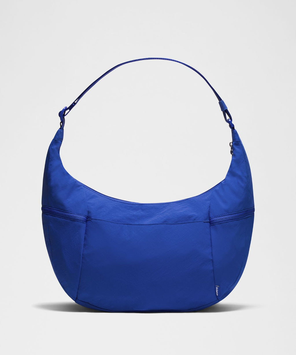Large Slouchy Sling Bag 13L Beach Ball Blue