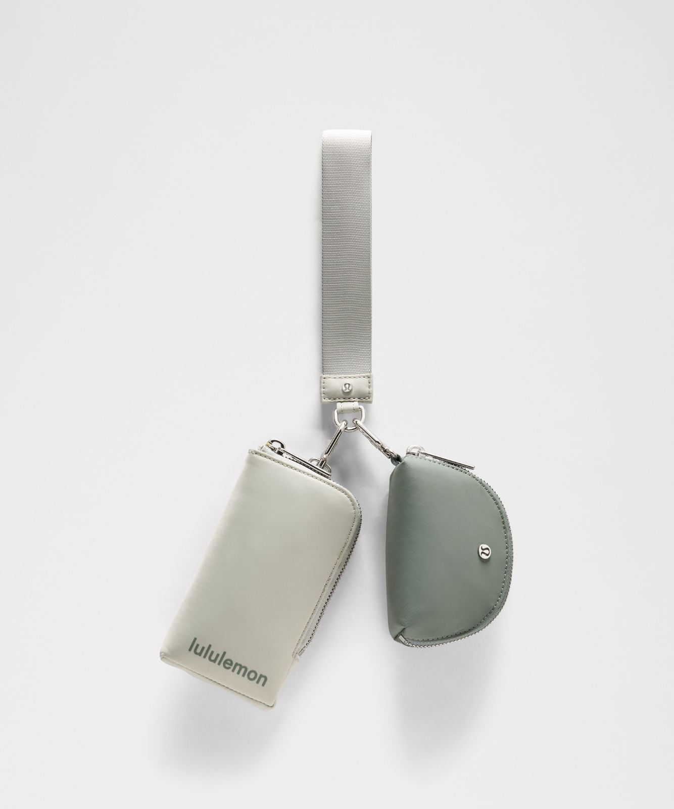 Dual Pouch Wristlet *Wallet Meadow Haze/Willow Leaf/Silver