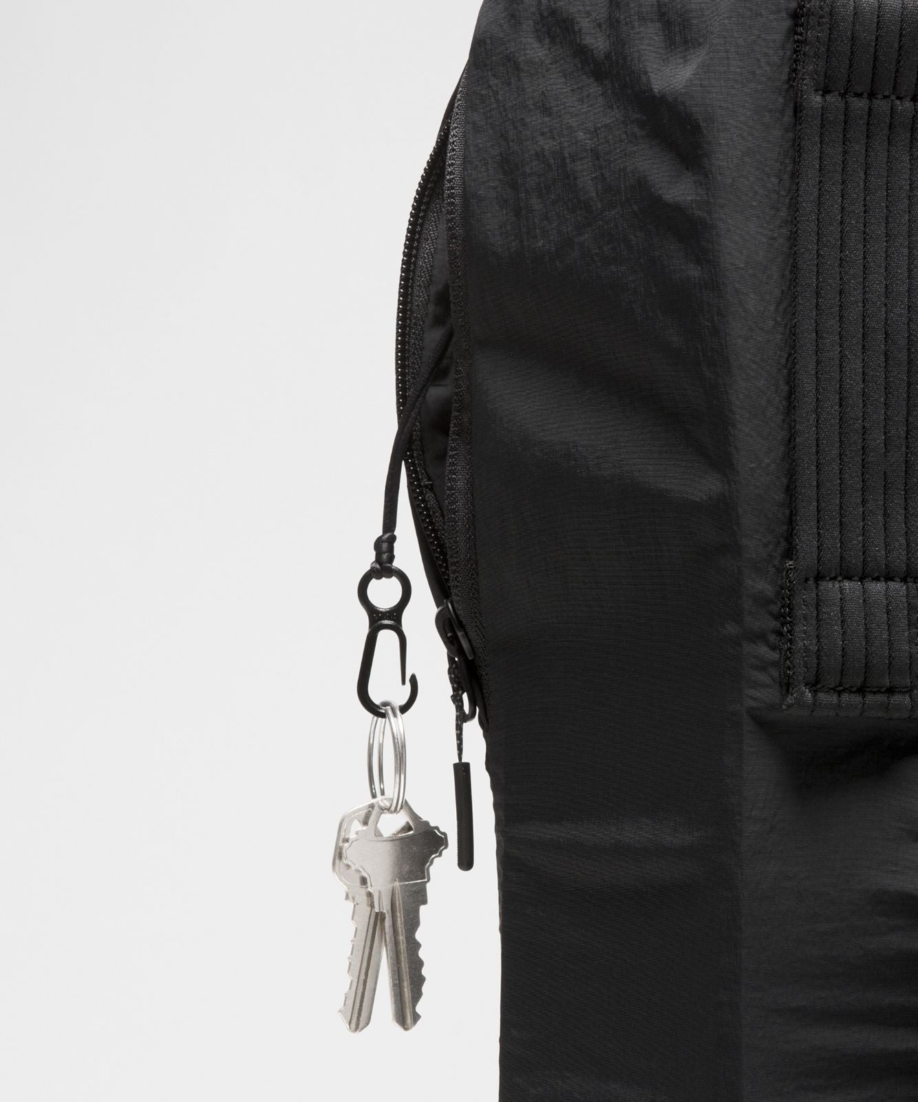 2-in-1 Convertible Backpack 21L Black/Graphite Grey