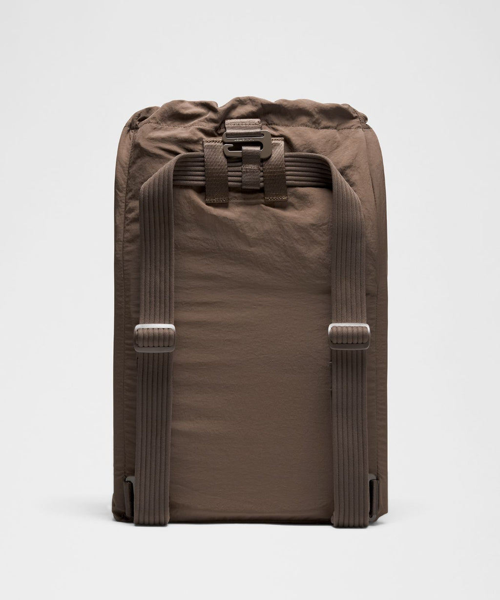 2-in-1 Convertible Backpack 21L Walnut Crunch