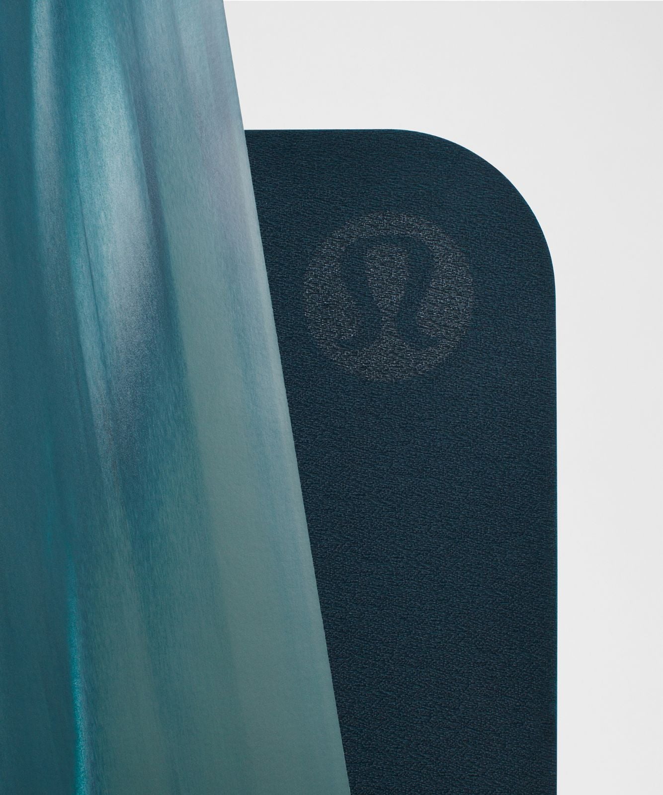 The Mat 5mm *Made With FSC™ Certified Rubber Tidewater Teal/Indochine Blue/Nightmoth/White/Indochine Blue