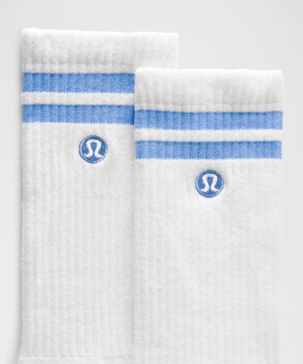 Unisex Daily Essential Crew Socks *Stripe White/Pool Party