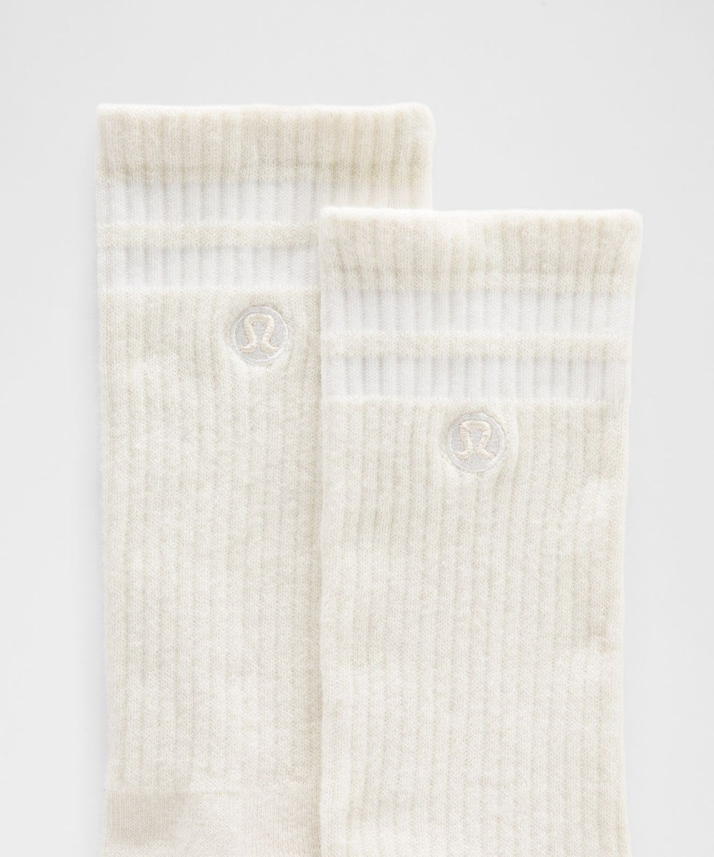 Unisex Daily Essential Crew Socks *Stripe Light Ivory/White