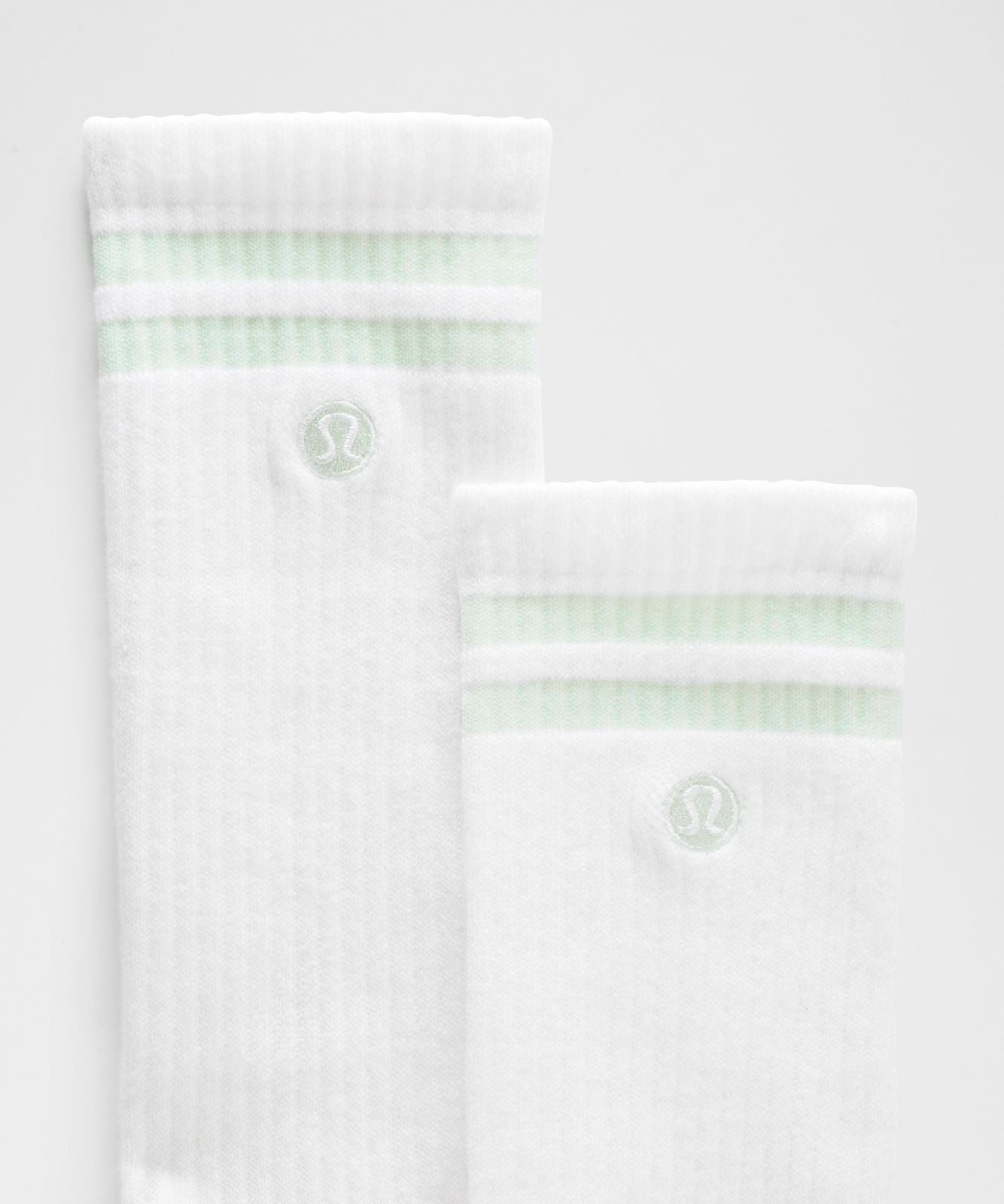 Unisex Daily Essential Crew Socks *Stripe White/Mint Breeze