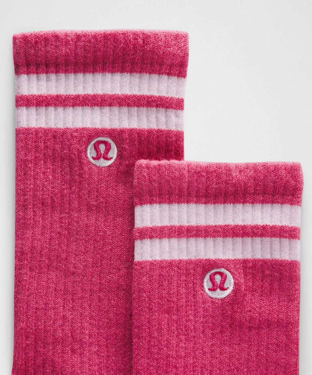 Unisex Daily Essential Crew Socks *Stripe Raspberry Coulis/White