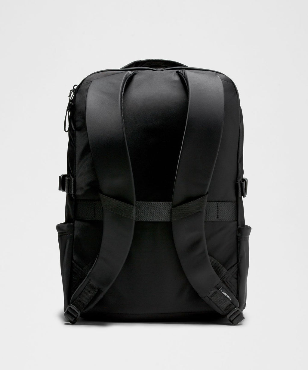 New Crew Backpack 22L *Updated Black