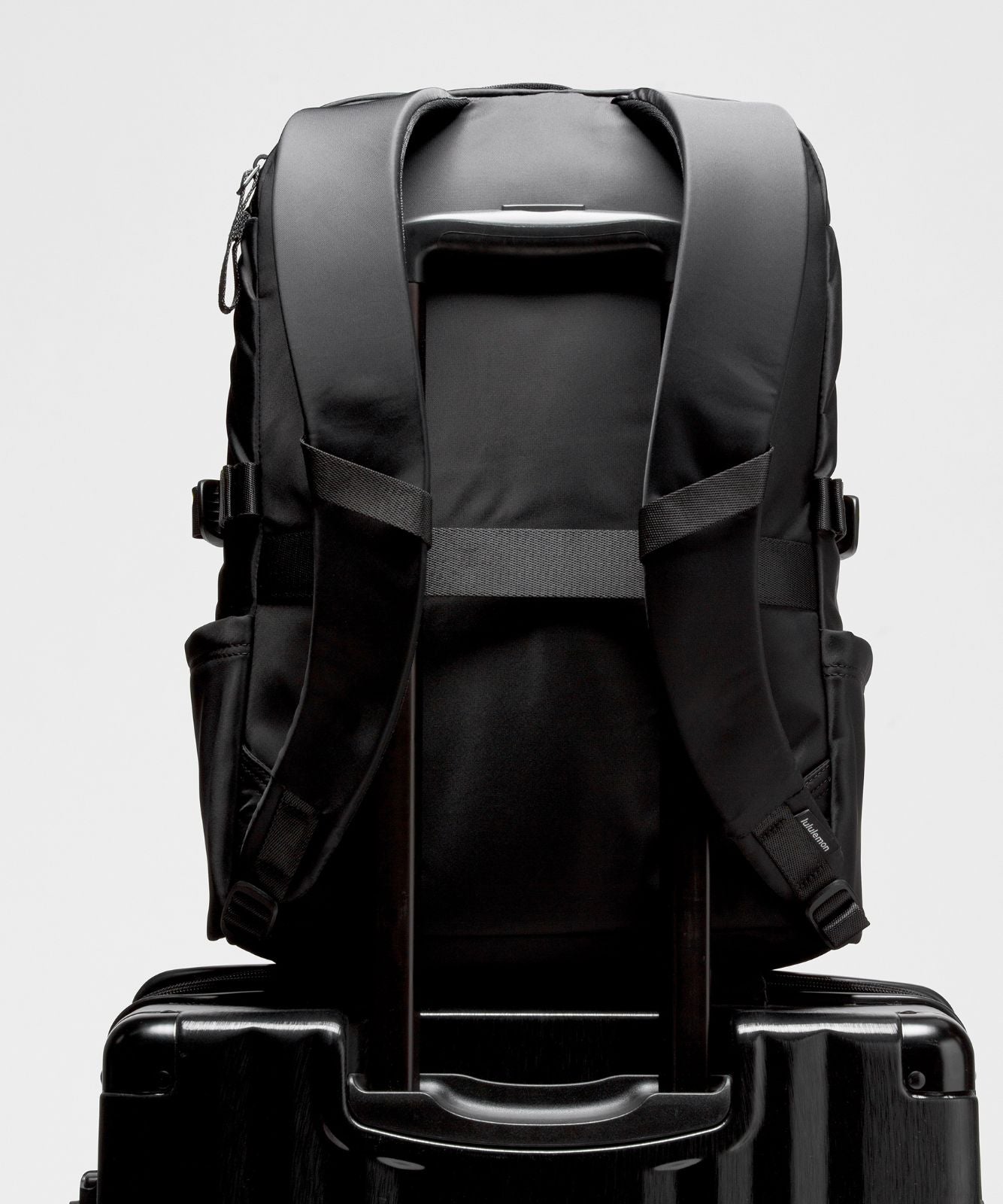 New Crew Backpack 22L *Updated Black