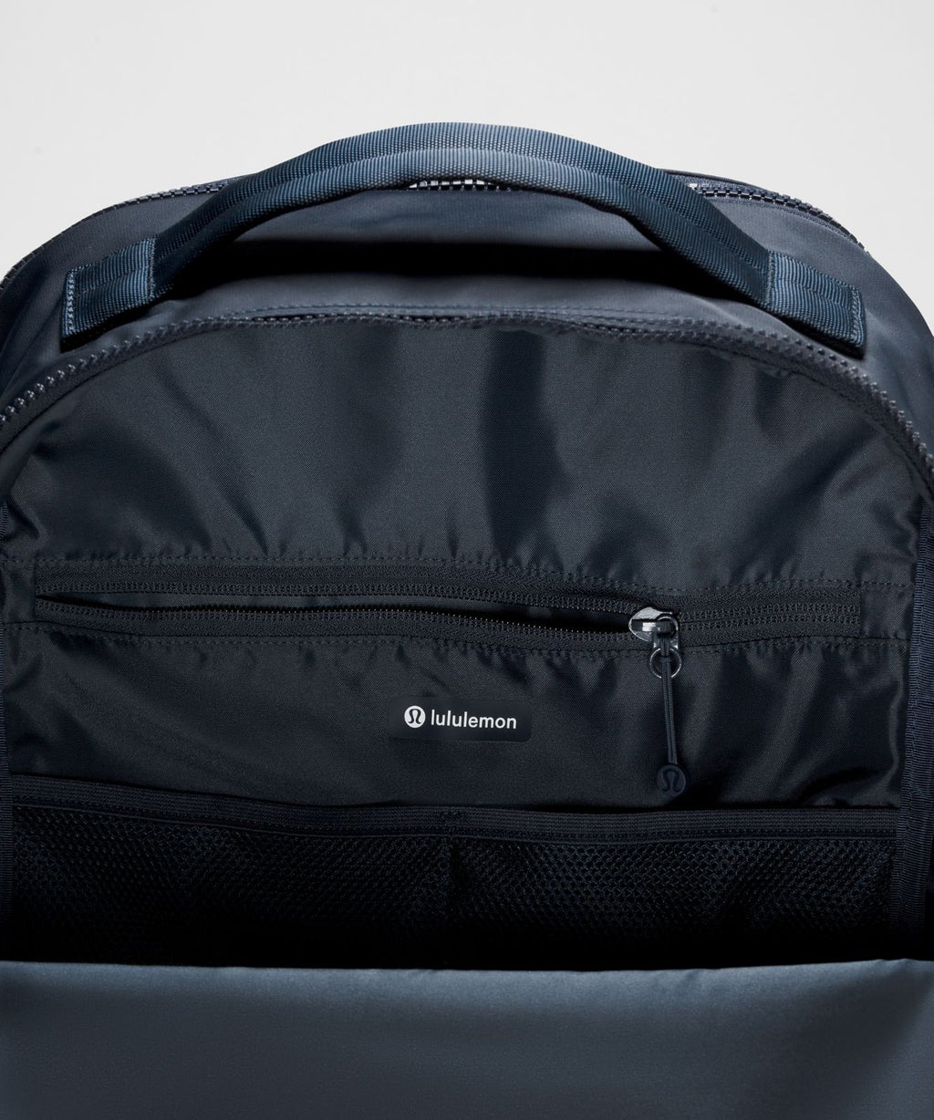 New Crew Backpack 22L *Updated True Navy