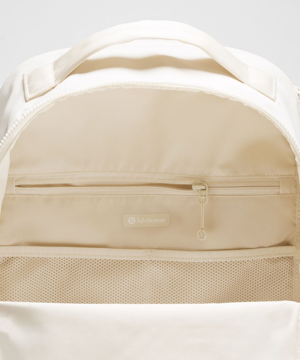 New Crew Backpack 22L *Updated Light Ivory