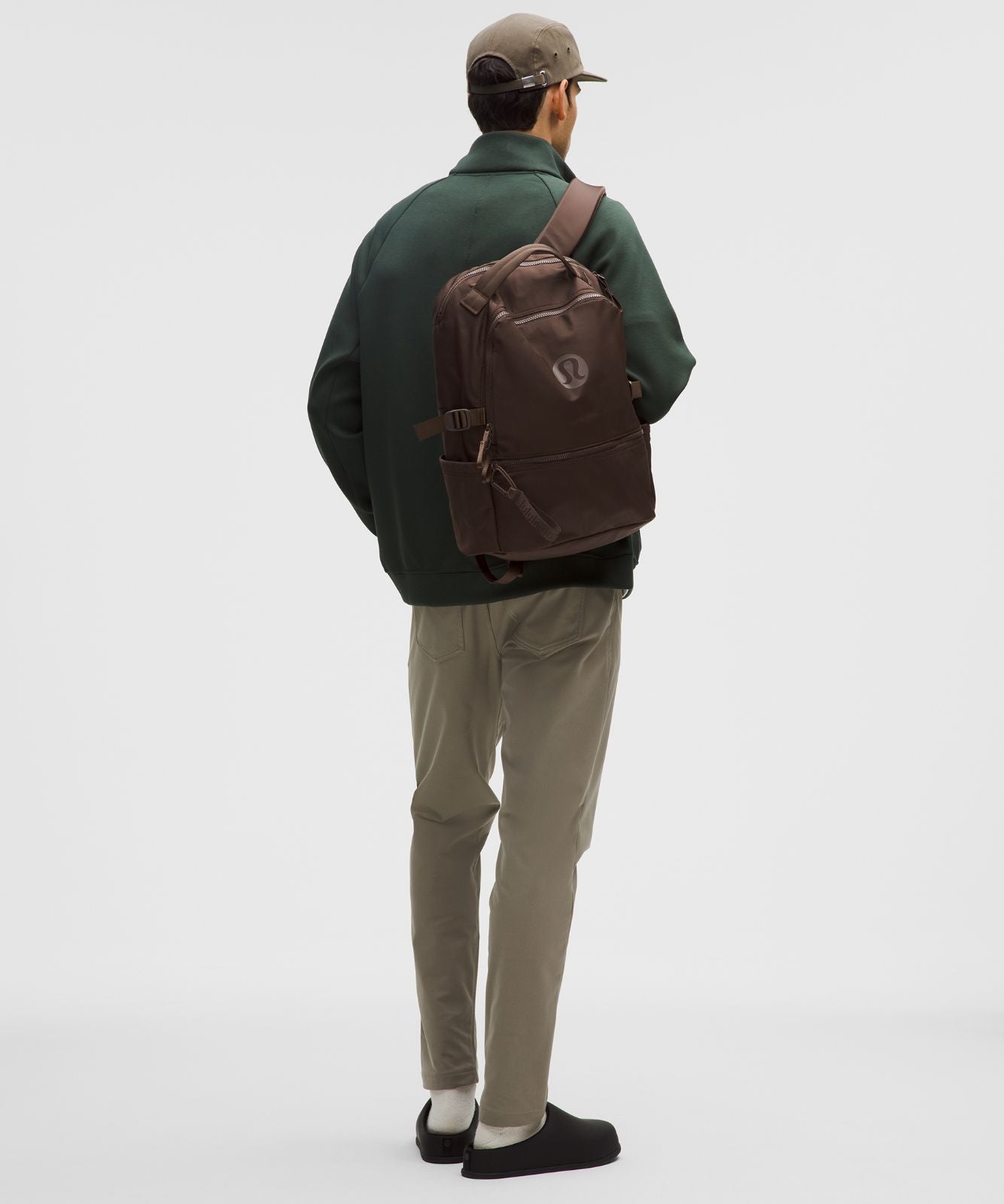 New Crew Backpack 22L *Updated Walnut Crunch