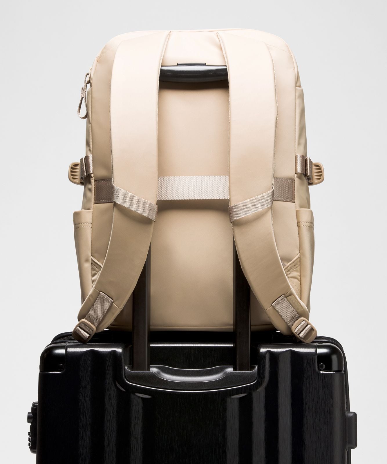 New Crew Backpack 22L *Updated Wacky Khaki/Wacky Khaki