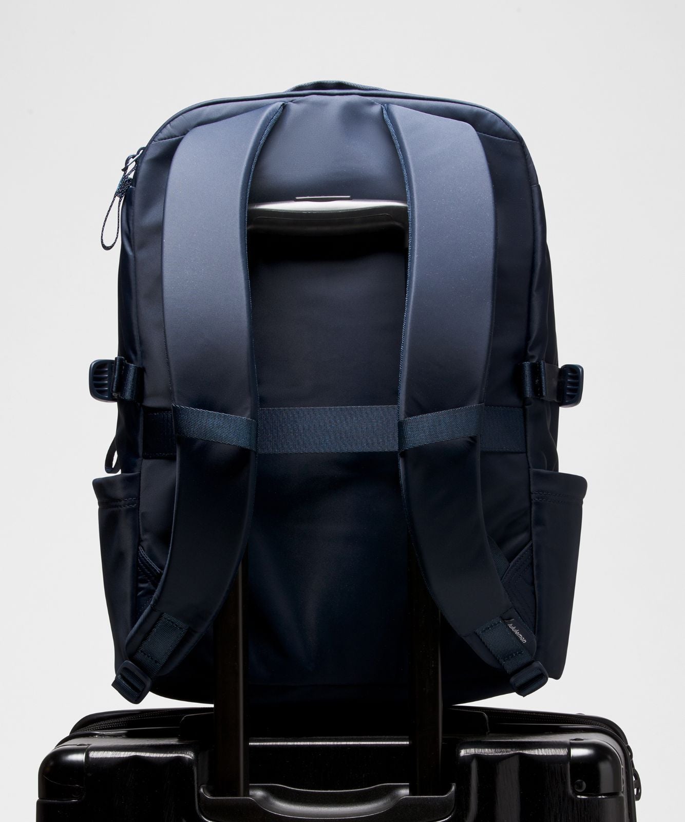 New Crew Backpack 22L *Updated True Navy/Wacky Khaki