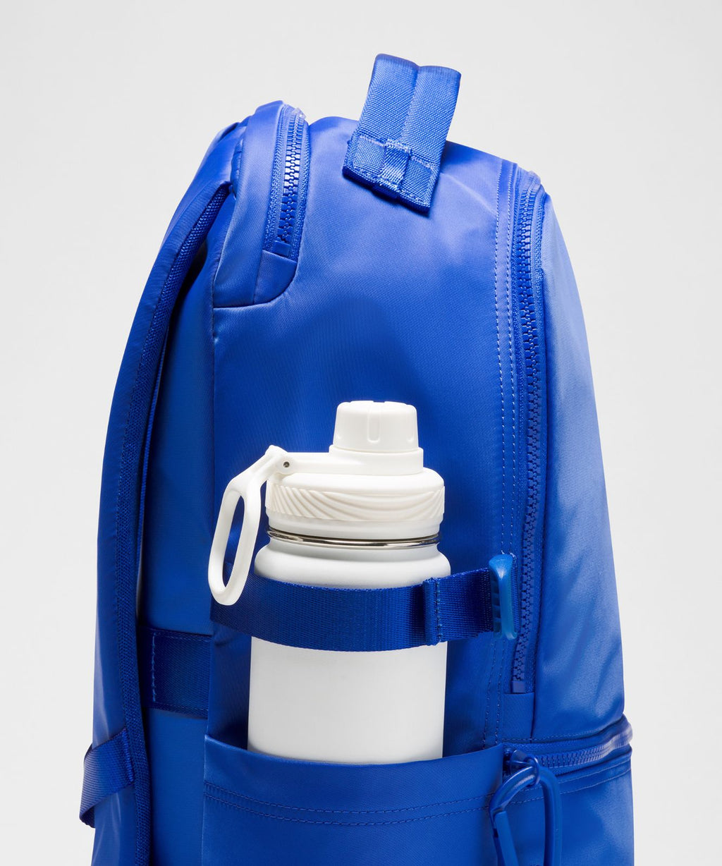 New Crew Backpack 22L *Updated Beach Ball Blue/Wacky Khaki