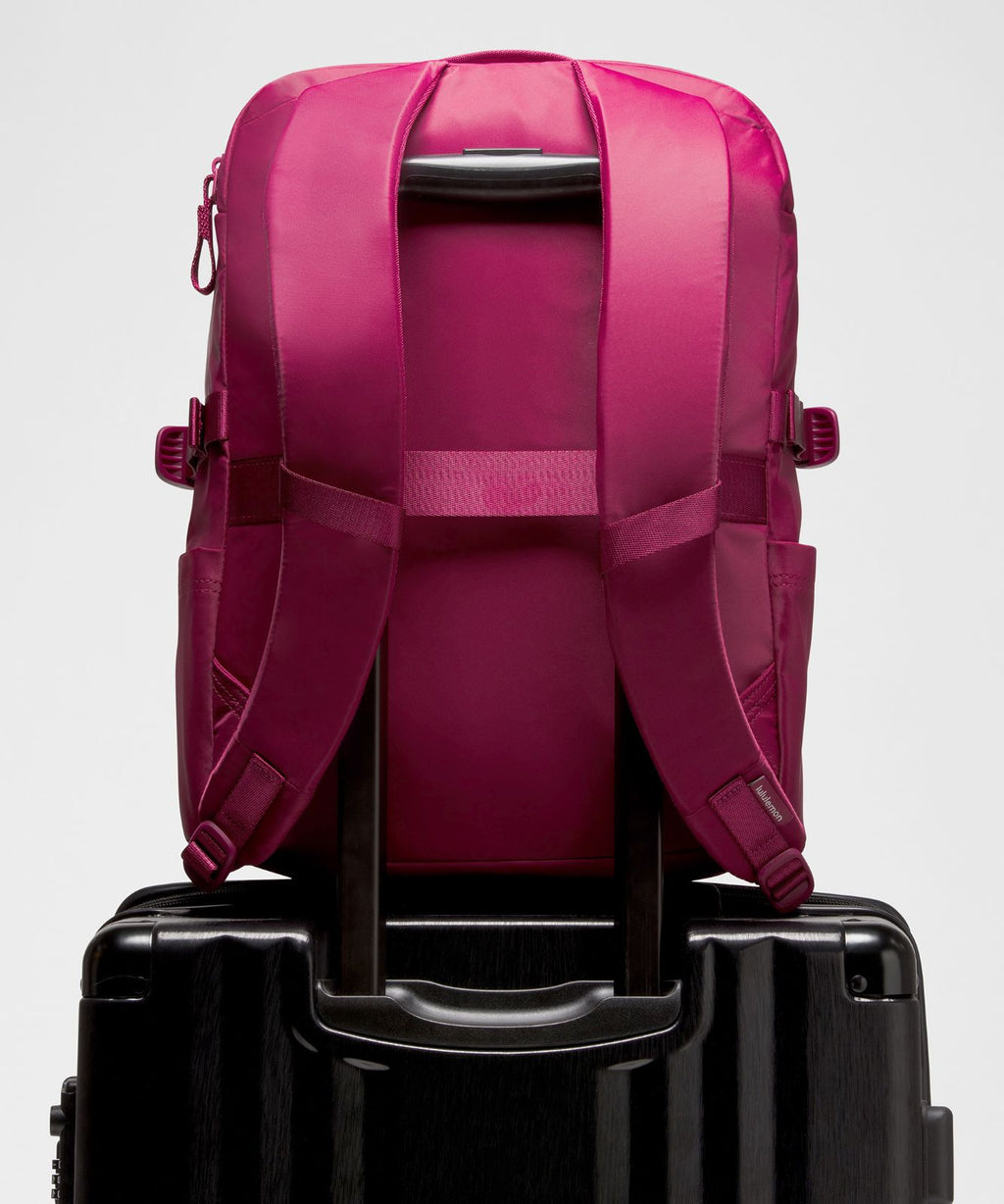 New Crew Backpack 22L *Updated Raspberry Rave/Wacky Khaki