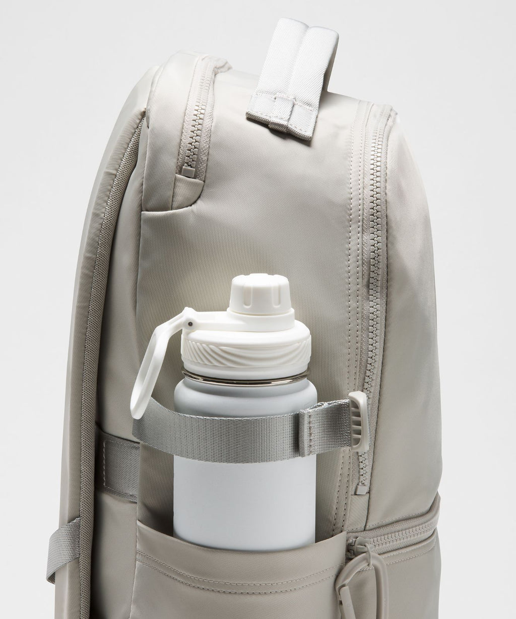 New Crew Backpack 22L *Updated Hailstone Grey/Wacky Khaki