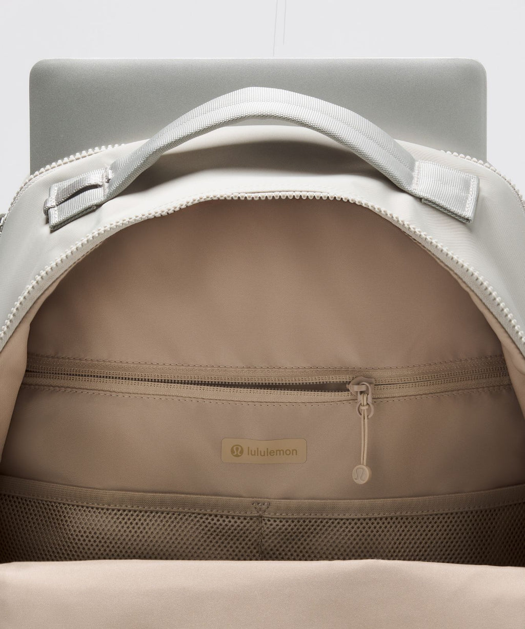 New Crew Backpack 22L *Updated Hailstone Grey/Wacky Khaki