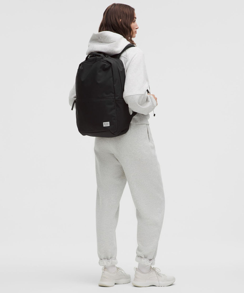 Double-Zip Backpack 22L *Tech Canvas Black