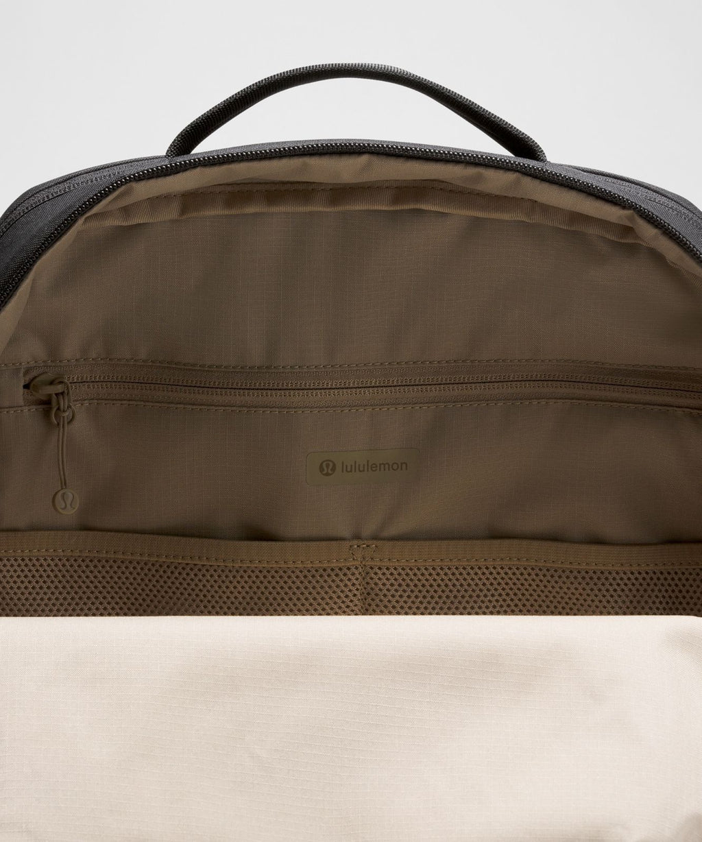 Double-Zip Backpack 22L *Tech Canvas Black