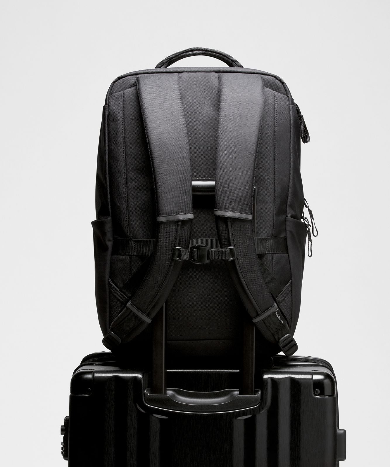Double-Zip Backpack 22L *Tech Canvas Black