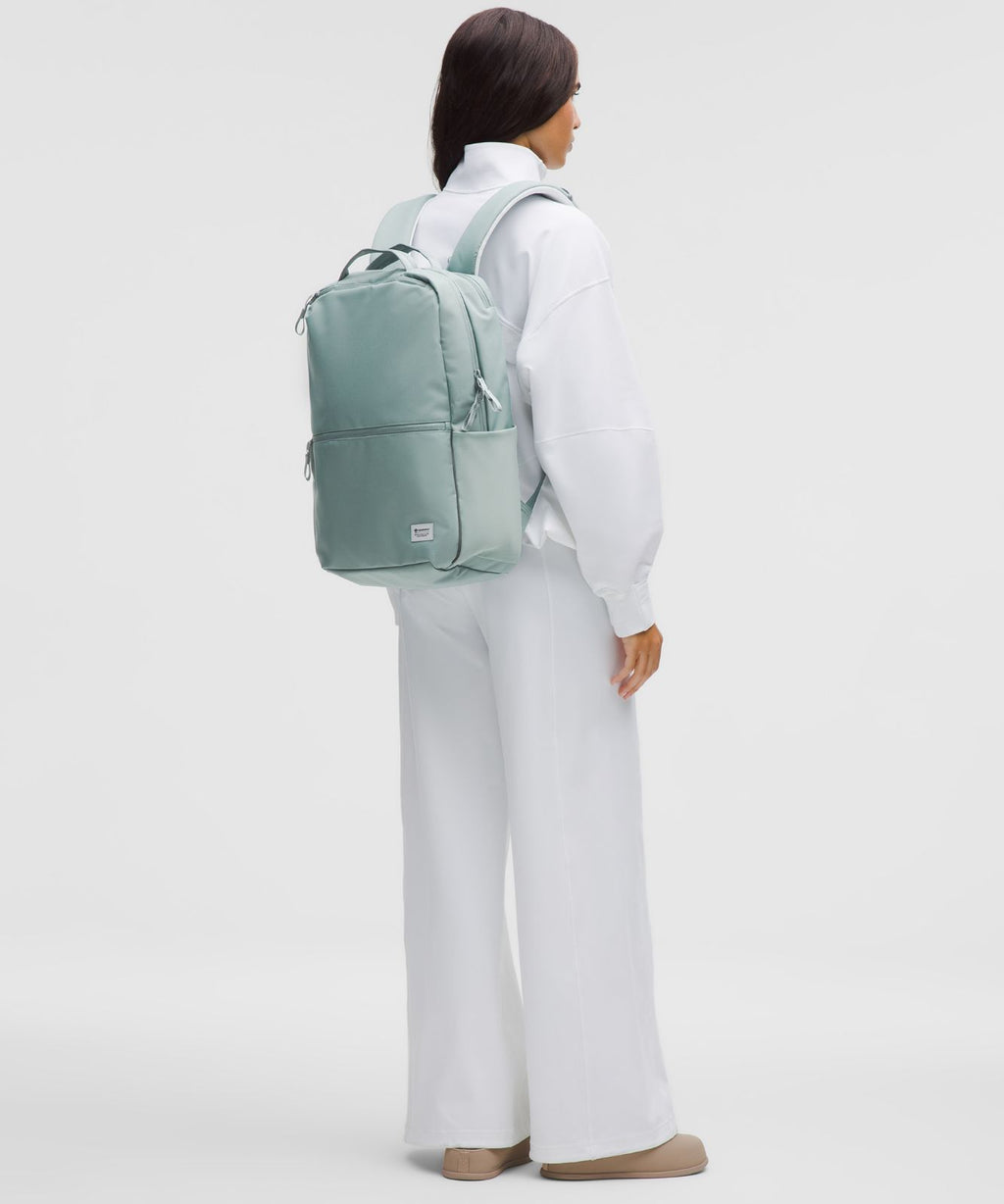 Double-Zip Backpack 22L *Tech Canvas Crater Blue