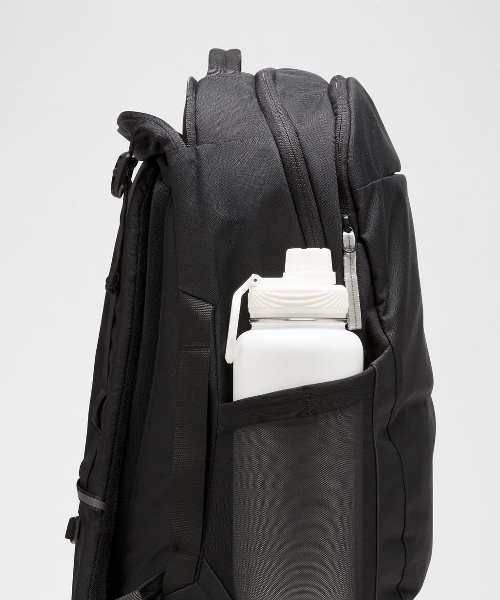 Triple-Zip Backpack 28L *Tech Canvas Black/Silver Drop