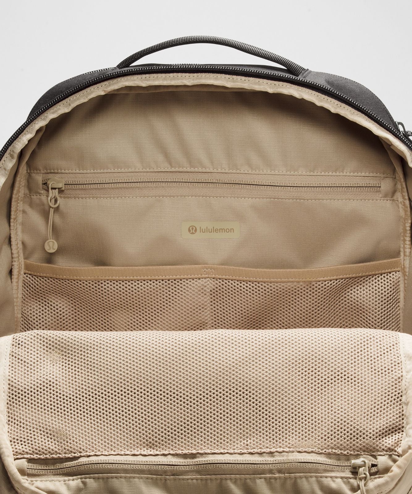 Triple-Zip Backpack 28L *Tech Canvas Black/Traverse Grey