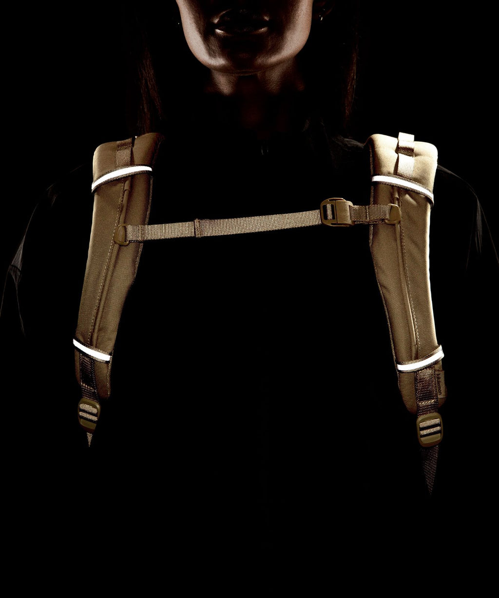 Triple-Zip Backpack 28L *Tech Canvas Sheer Oak/Sheer Oak
