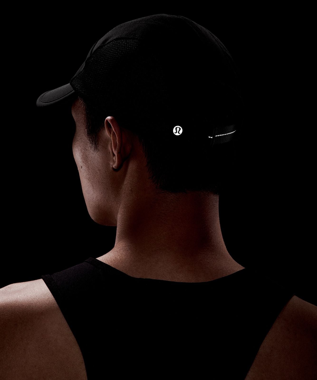 Multi-Panel Running Hat *Mesh Black