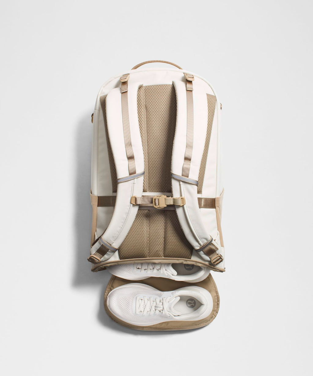 Scuba Backpack 32L *Paracord Light Ivory/Wacky Khaki/Willow Leaf