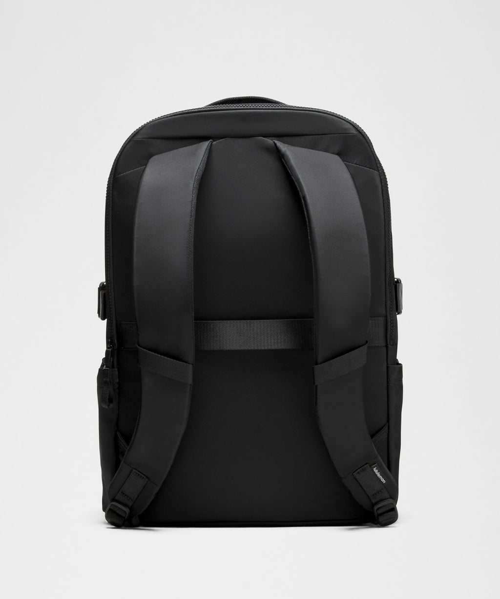 New Crew Backpack Large 30L Black
