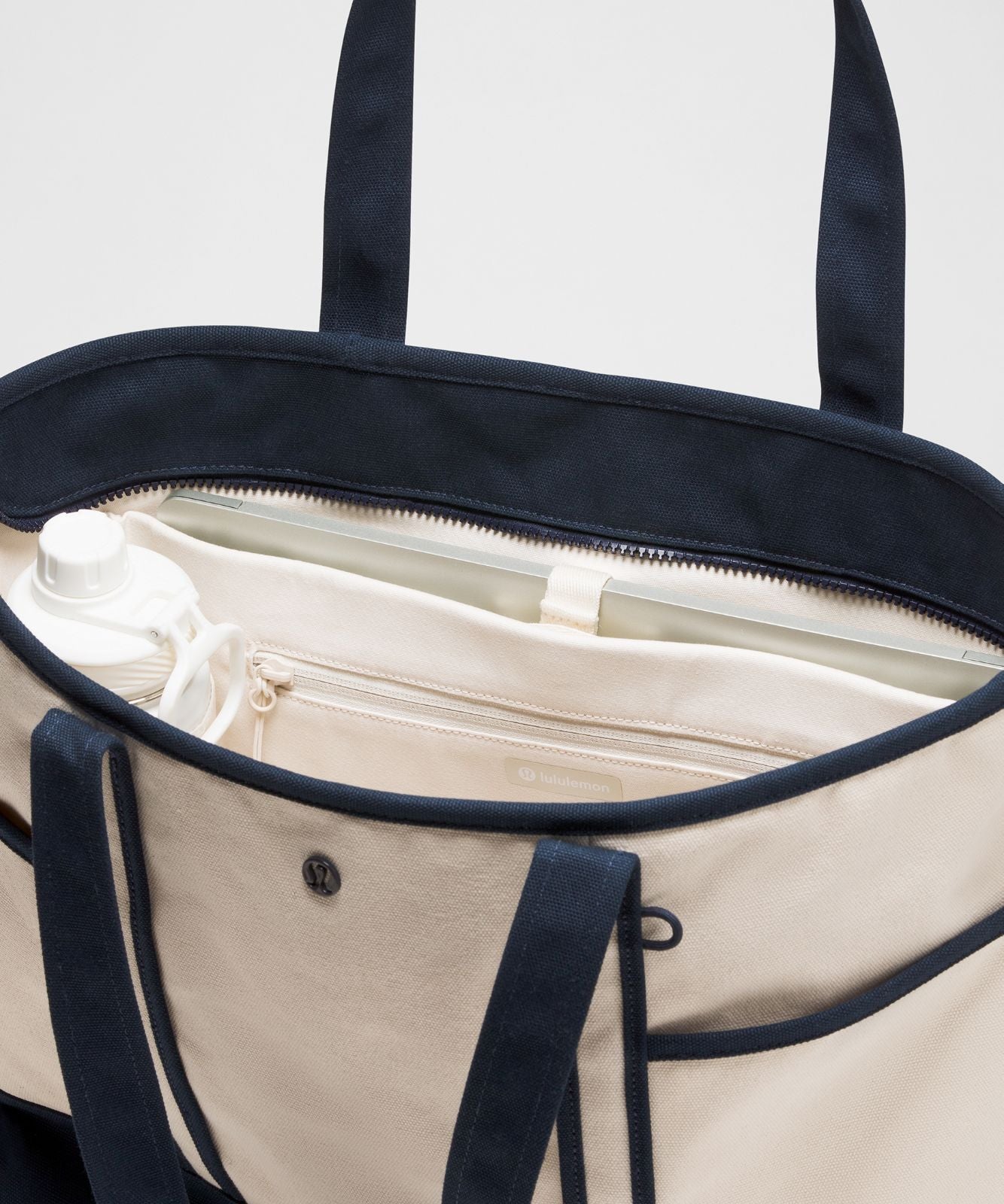 Daily Multi-Pocket Zip-Top Tote Bag 18L Natural/True Navy
