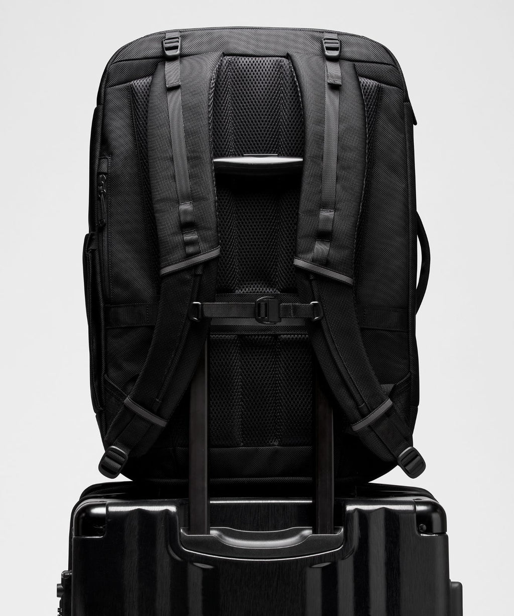 Cruiser Travel Backpack 35L Black/Graphite Grey