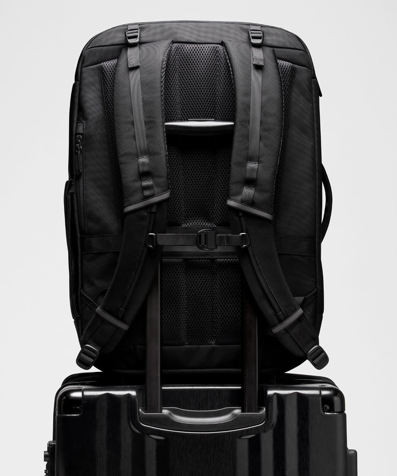 Cruiser Travel Backpack 35L Black/Graphite Grey