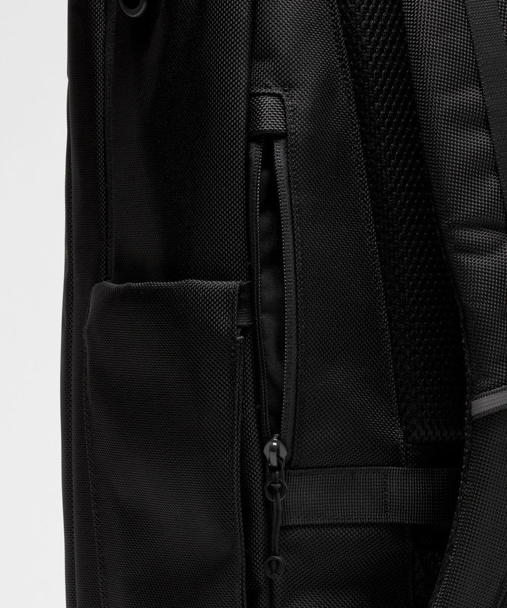 Cruiser Travel Backpack 35L Black/Graphite Grey
