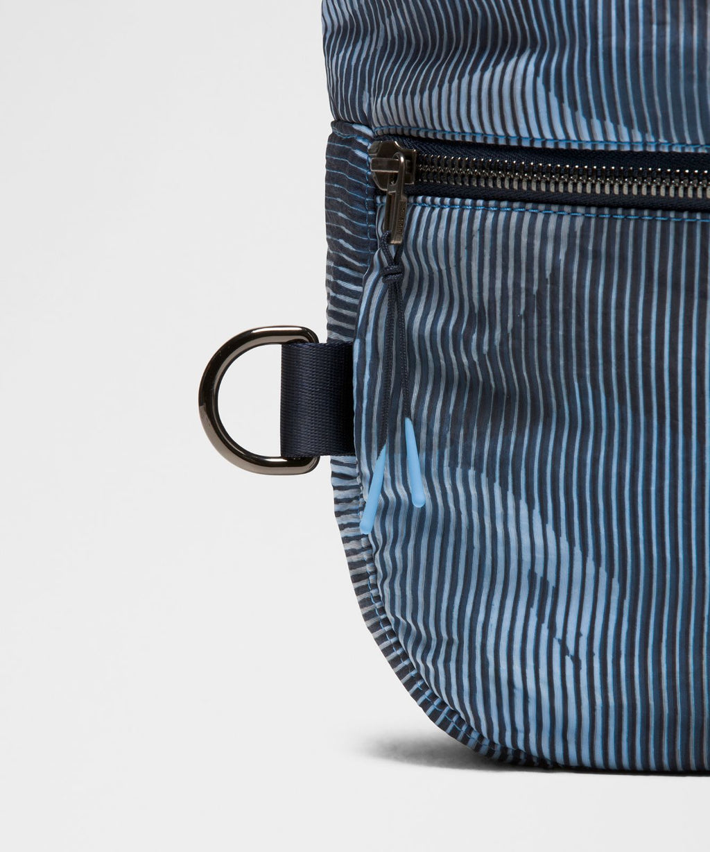 Rolltop Crossbody Bag 5.5L *SLNSH Collection True Navy