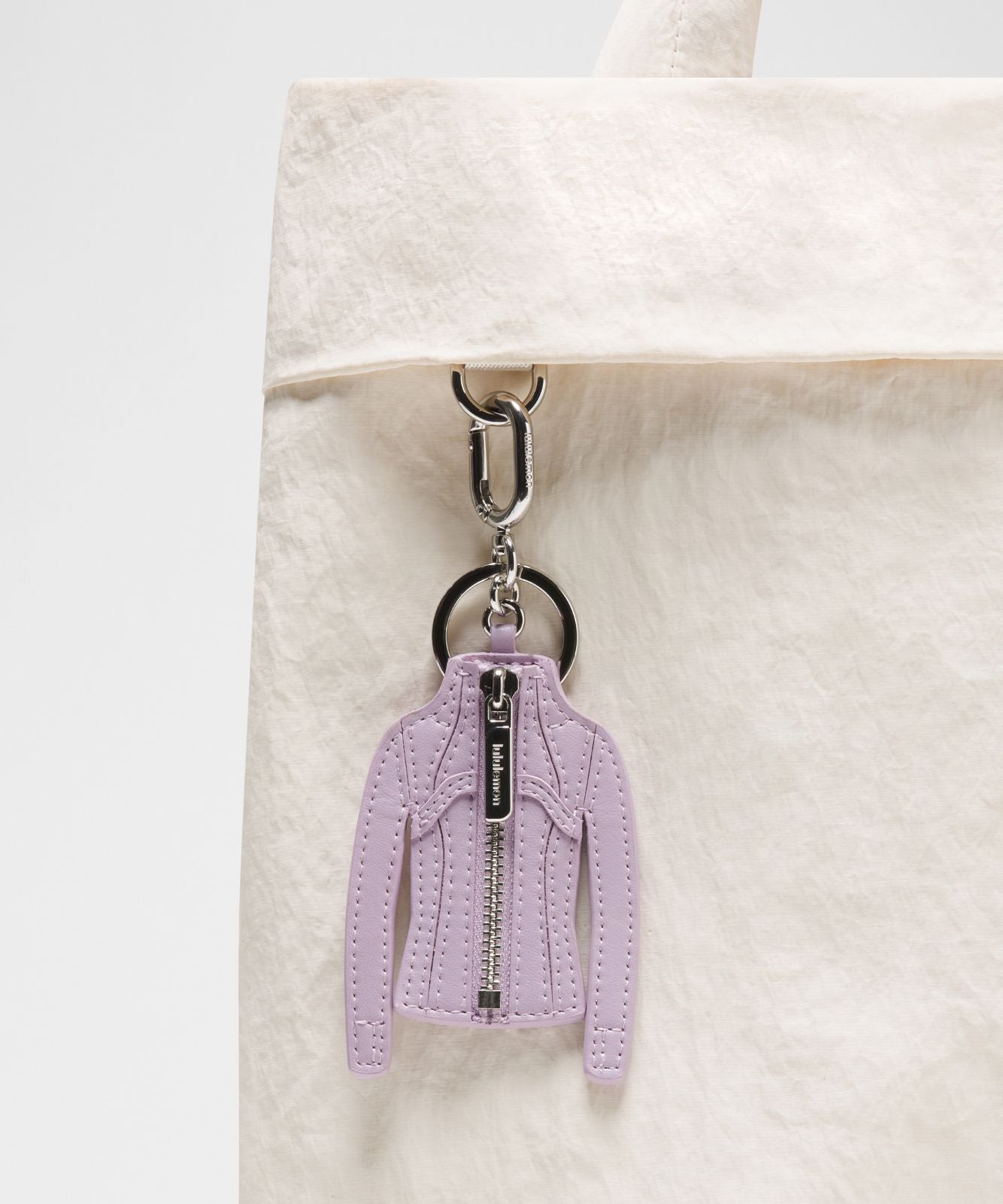 Define Jacket Keychain Lilac Play/Silver