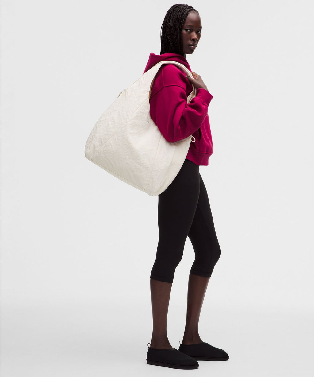 Slouchy Shoulder Bag 19L Light Ivory