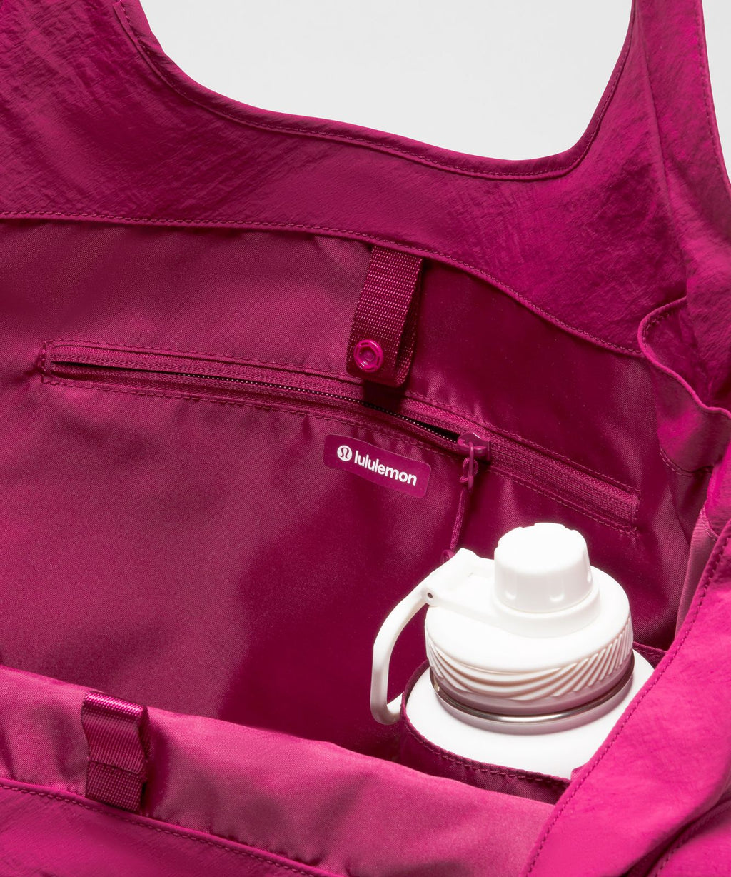 Slouchy Shoulder Bag 19L Raspberry Rave
