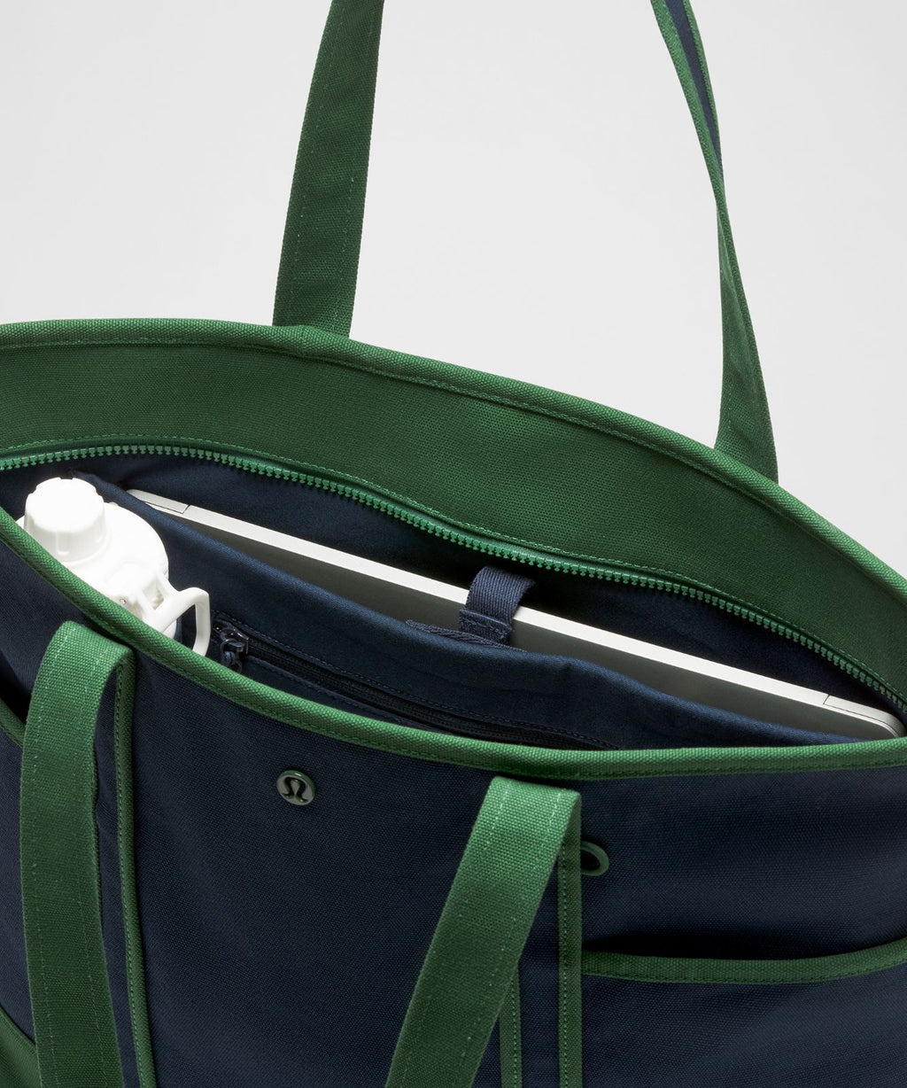 Daily Multi-Pocket Zip-Top Tote Bag 18L True Navy/Ivy Grove