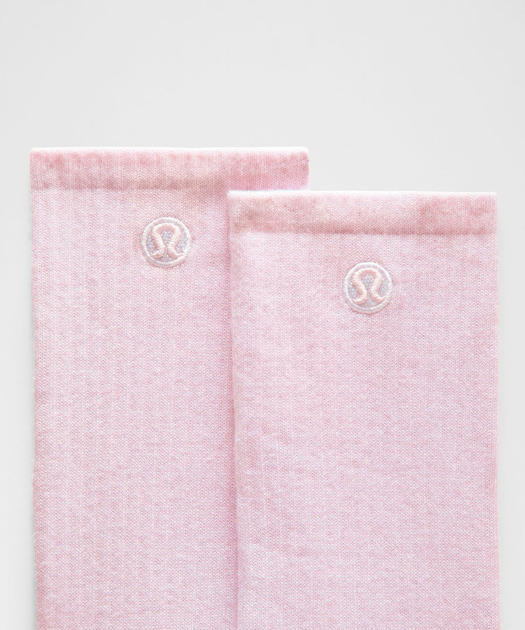 Unisex Daily Essential Crew Socks Blissful Pink