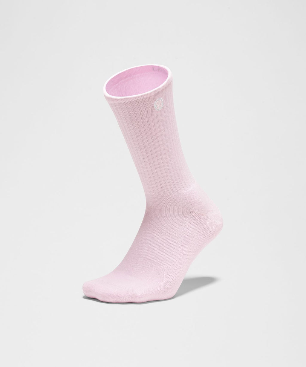 Unisex Daily Essential Crew Socks Blissful Pink