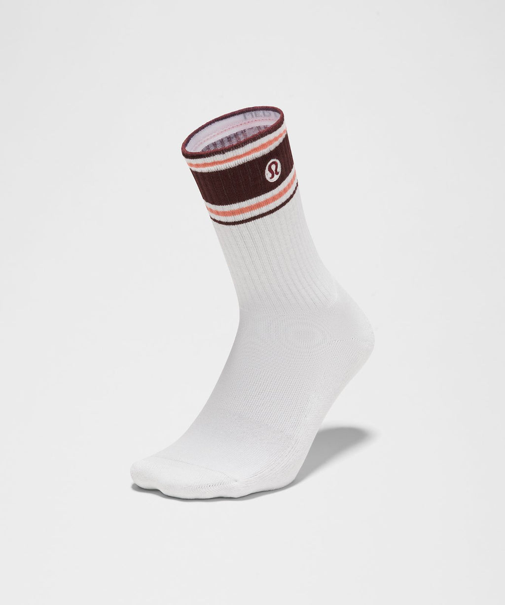 Unisex Daily Essential Crew Socks *Retro Stripe White/Ruby Magic/Pink Parade