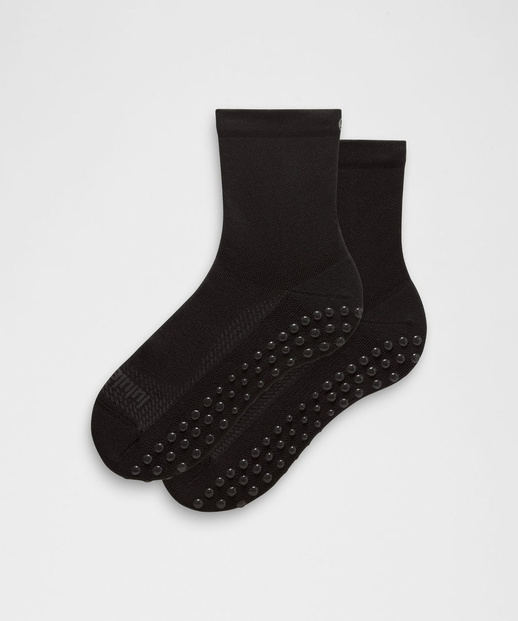 Unisex Find Your Balance Grip Quarter Socks Black