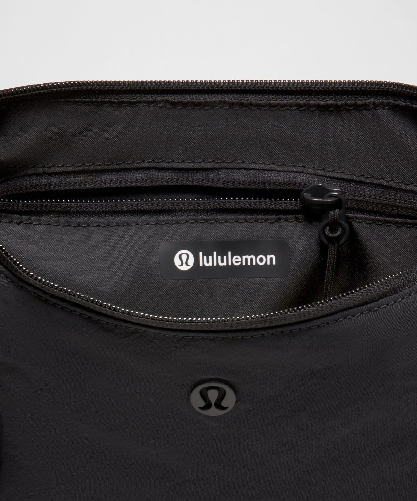Small Slouchy Sling Bag 3L Black