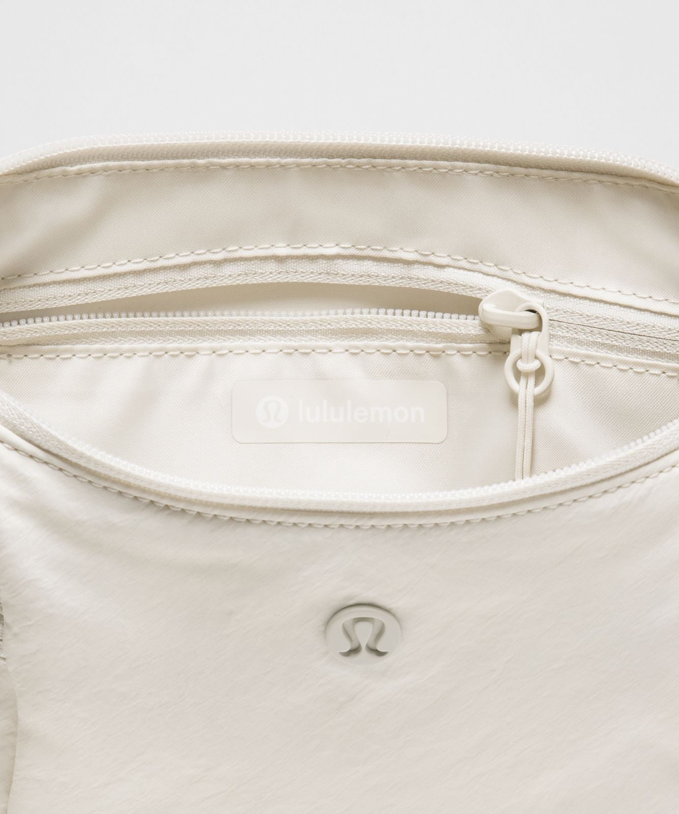 Small Slouchy Sling Bag 3L Light Ivory