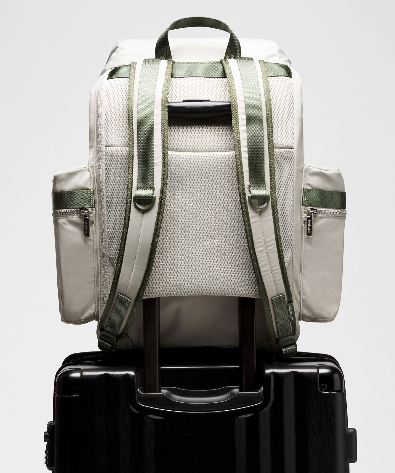 Wunderlust Backpack 25L Hailstone Grey/Sassy Sage/Silver