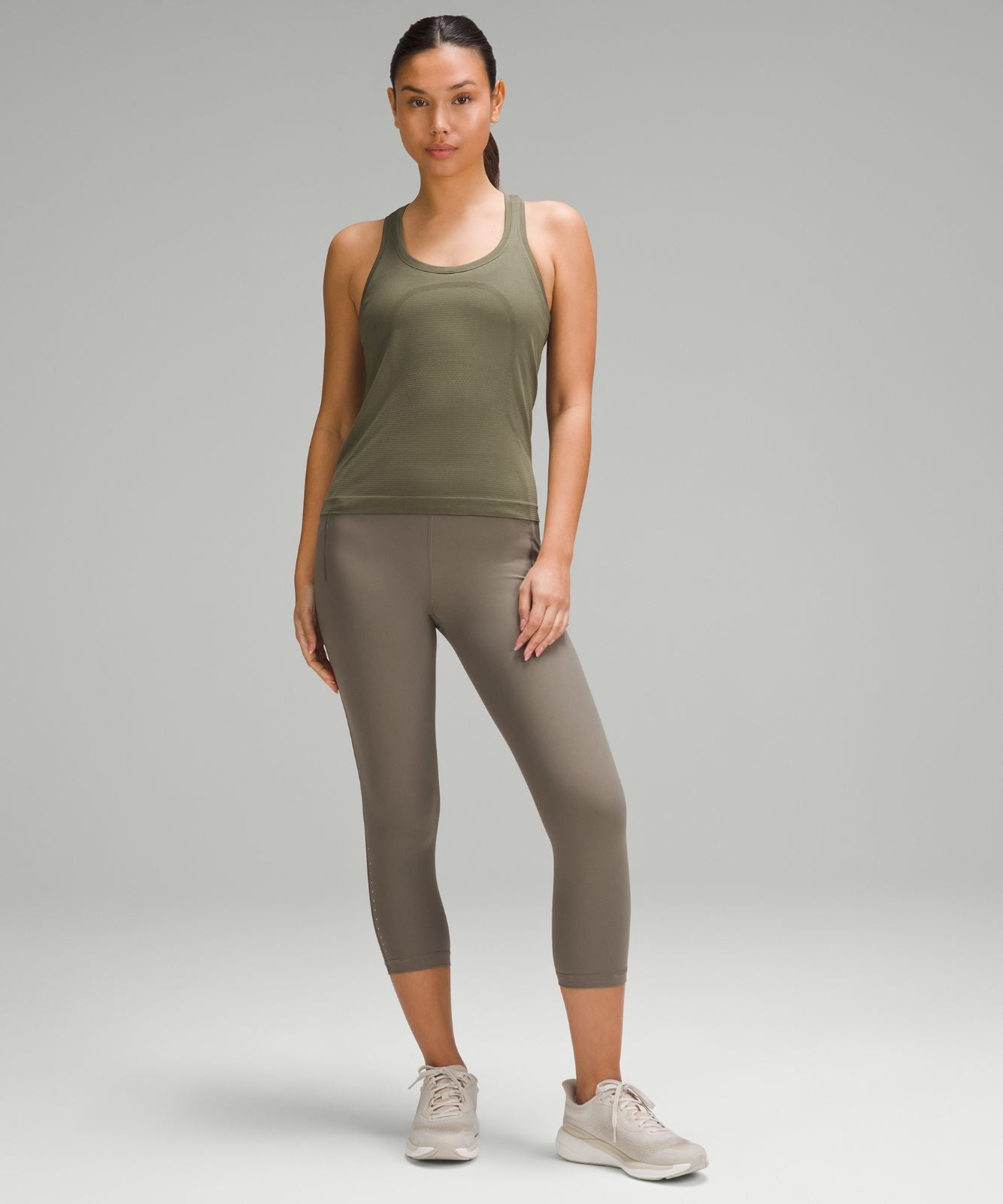 Swiftly Tech Racerback Tank Top 2.0 *Waist Length Army Green/Army Green